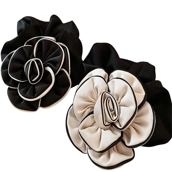 Accessories - Camellia Hair Scrunchie